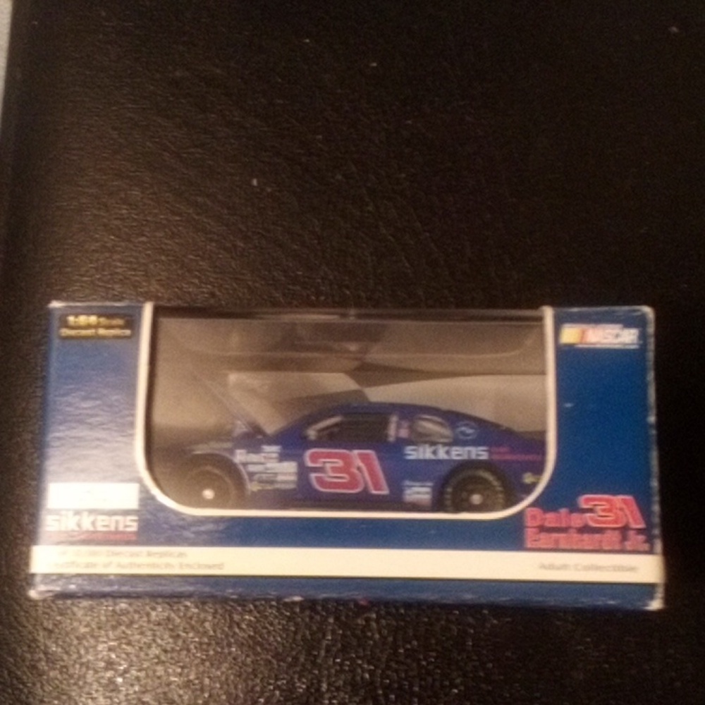 Revell - Dale Earnhardt Jr. 1999 Sikkens Diecast Car - Mint! - Picture 2 of 4
